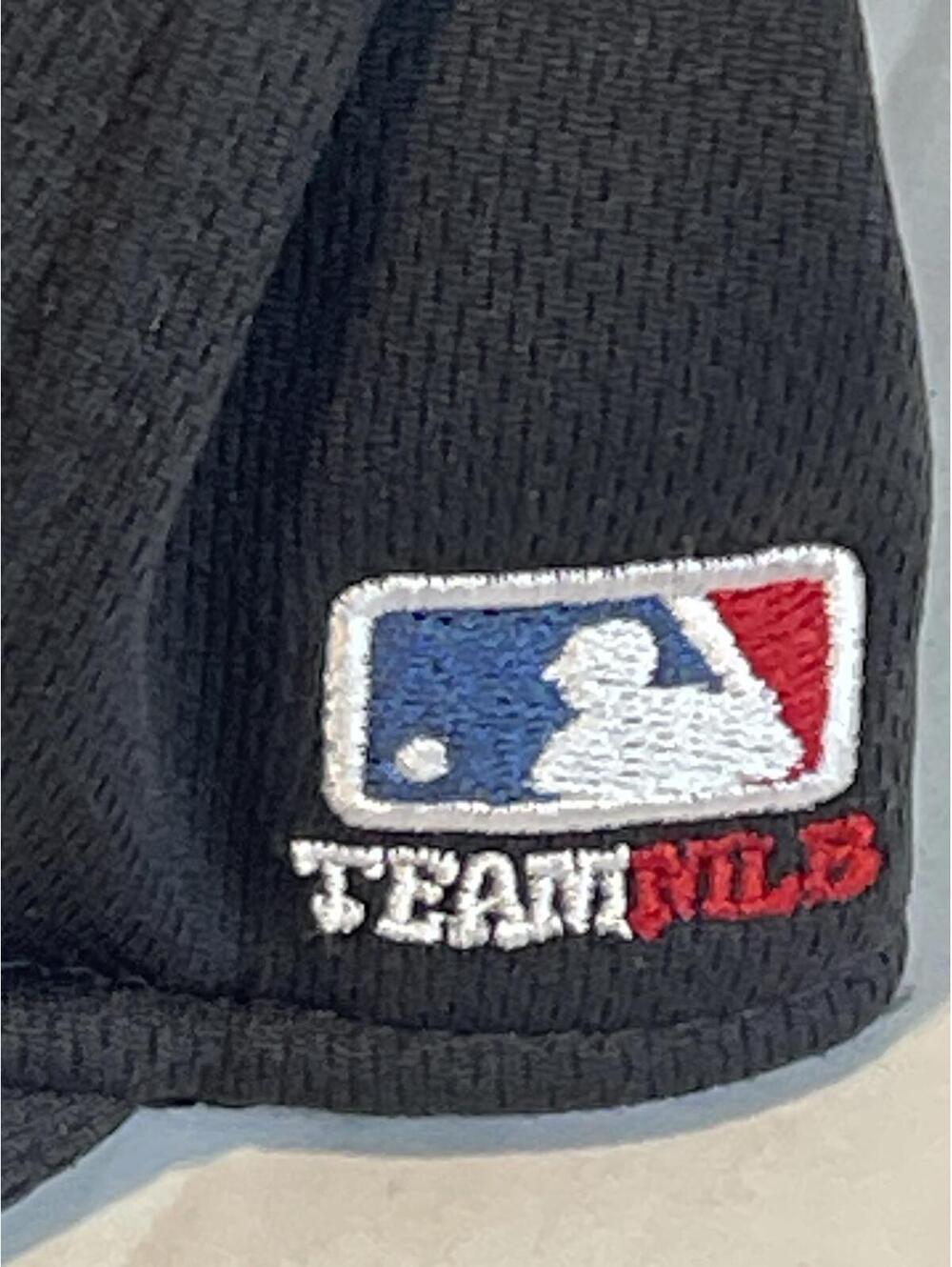 Team MLB Chicago White Sox Youth Black Baseball Cap DC Sports - Adjustable Back - Picture 3 of 6